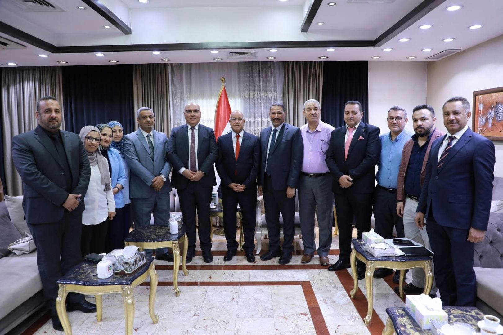 وزير الصحة يستقبل رئيس الجمعية العراقية لاطباء الأشعة والتصوير الطبي والوفد المرافق له 