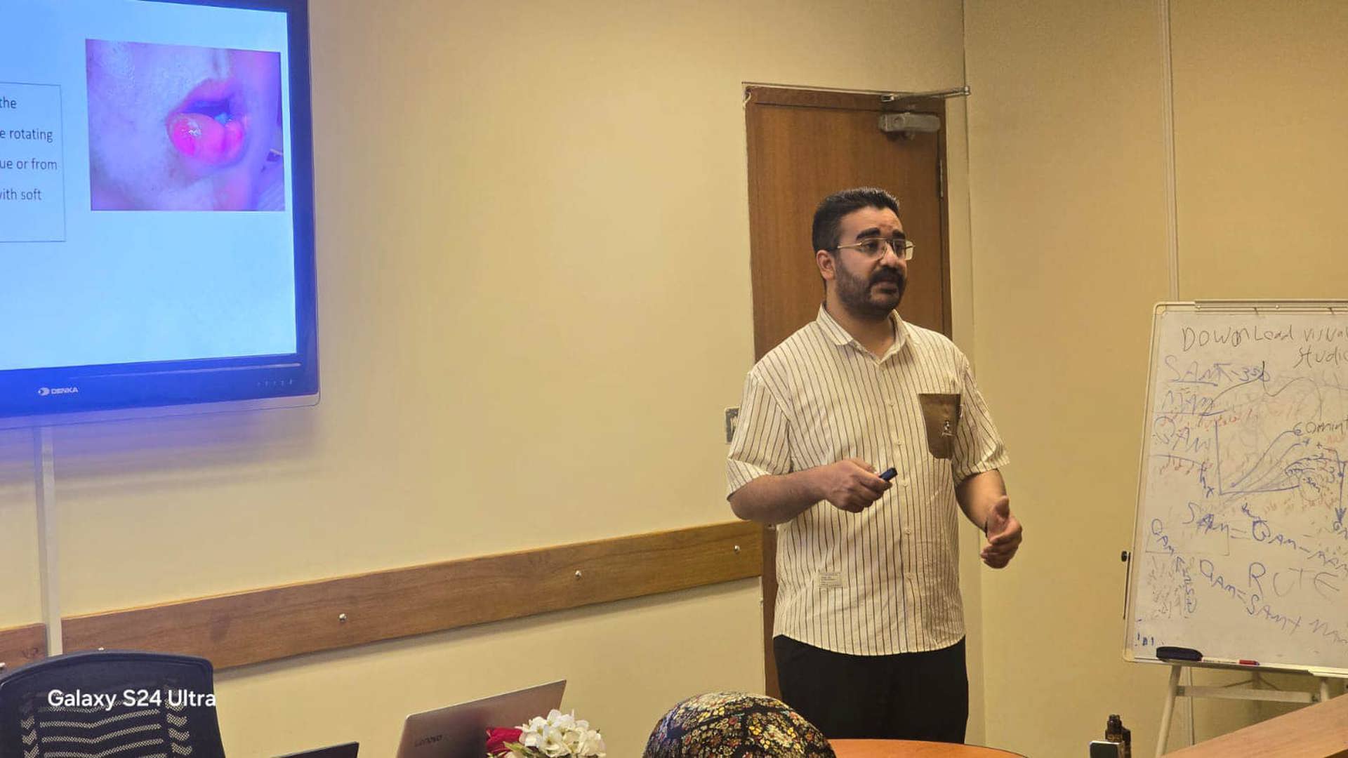 الصحة تقيم دورة تدريبية طويلة الأمد في فروع طب الأسنان المختلفة